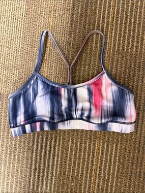 💙🩷 lululemon athletica Blue & Pink Flow Y Sports Bra Size 6 💙🩷